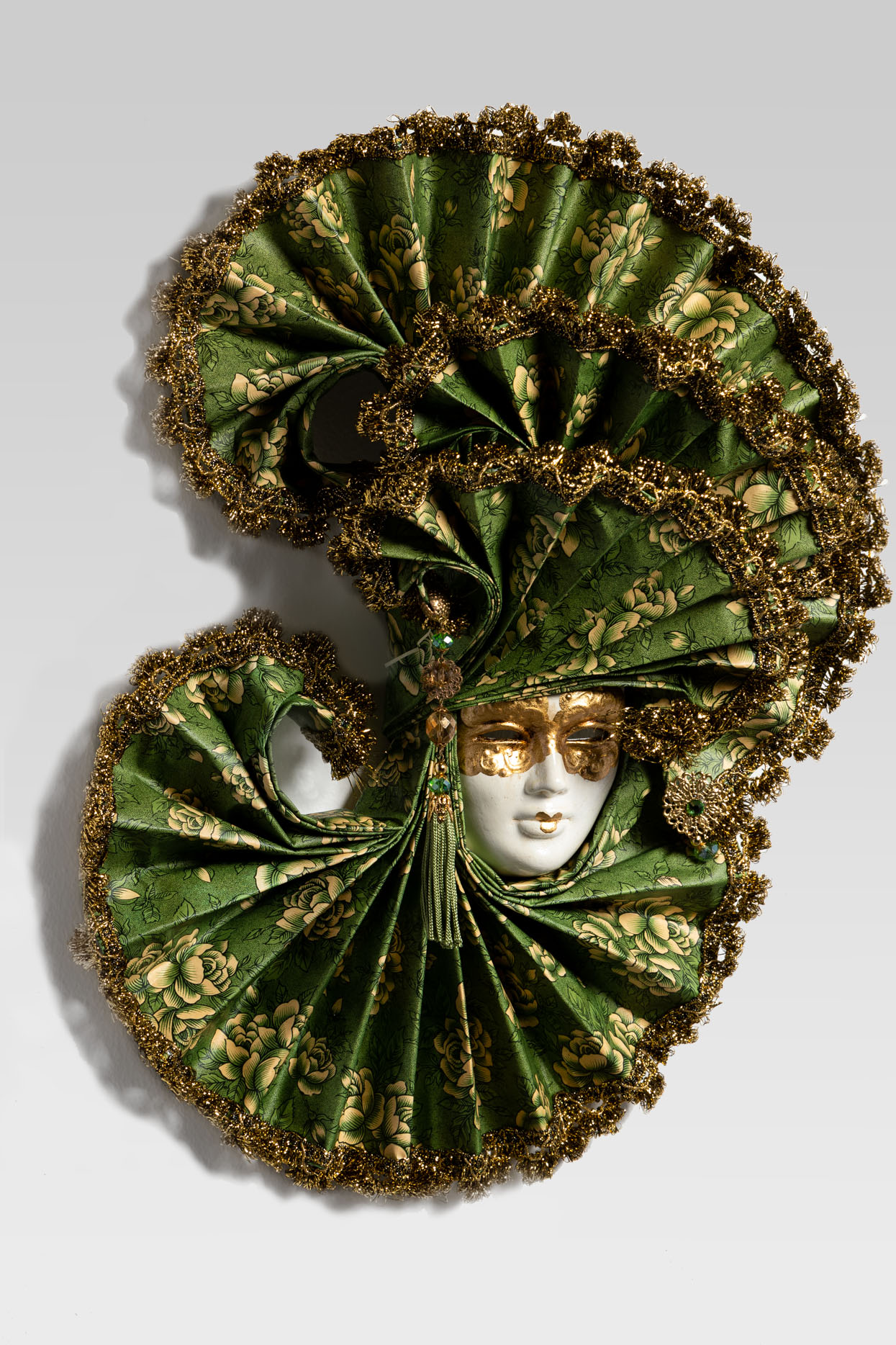 ventaglio_medio_verde_mazzolini_1original_venetian_handmade_mask_LCP0133